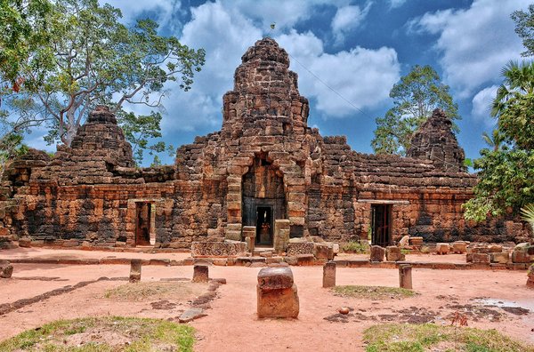 Comment organiser une visite des temples anciens au Cambodge?